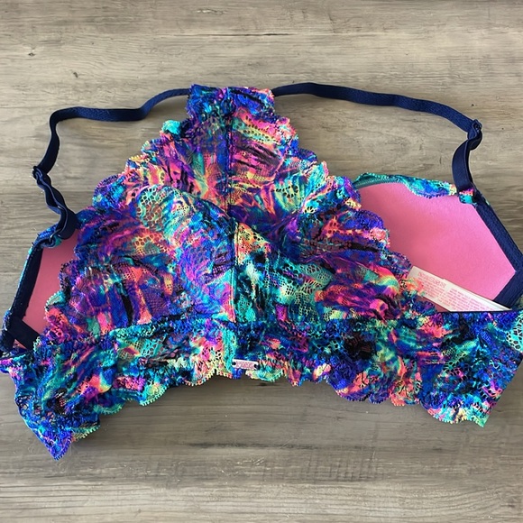 Victoria’s Secret “Date” Racerback Pushup Bra- 34A - Picture 2 of 4